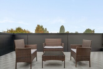 8042 14th Ave NW in Seattle, WA - Building Photo - Building Photo