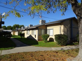 Merced West Apartments in Merced, CA - Foto de edificio - Building Photo