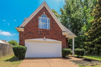 9979 Misty Elm Dr in Memphis, TN - Foto de edificio - Building Photo