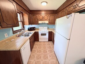127 Cedar Creek Cir in Central, SC - Building Photo - Building Photo