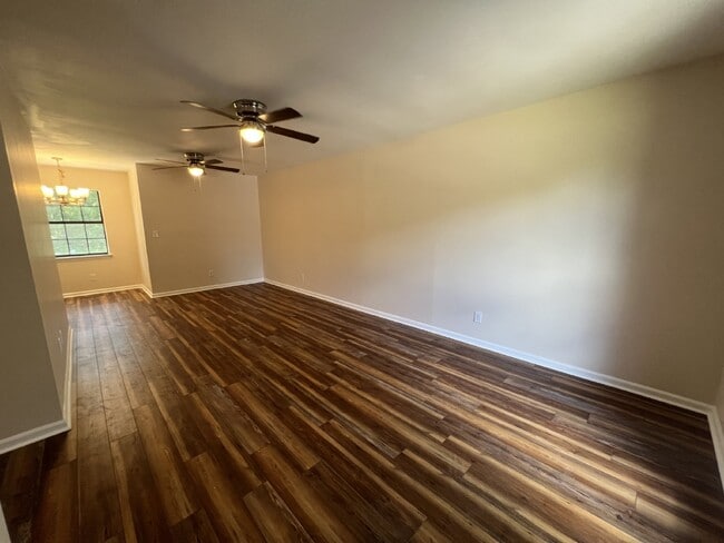 260 Garden Cir in Hinesville, GA - Building Photo - Building Photo