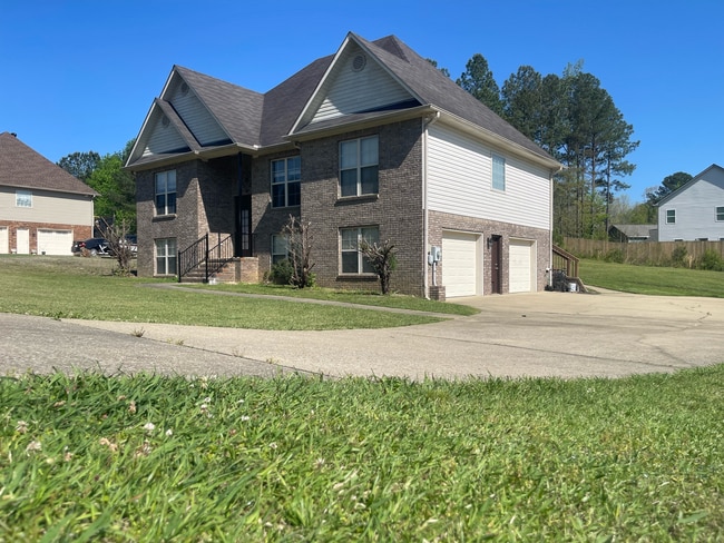 770 Ridgefield Way in Odenville, AL - Foto de edificio - Building Photo