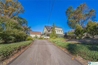 313 Edgewood Dr in Ambler, PA - Building Photo - Building Photo