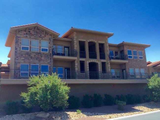 property at 280 280 S. Luce Del Sol