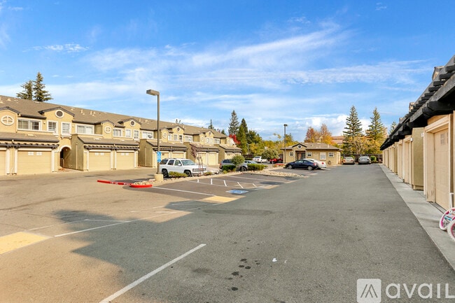 3739 Black Eagle Dr, Unit 20