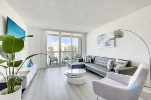 19370 Collins Ave, Unit SI ID1227410P in Sunny Isles Beach, FL - Building Photo