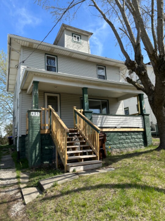 405 Morton St in Sharon, PA - Building Photo