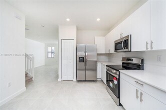 23060 SW 129th Pl in Goulds, FL - Building Photo - Building Photo