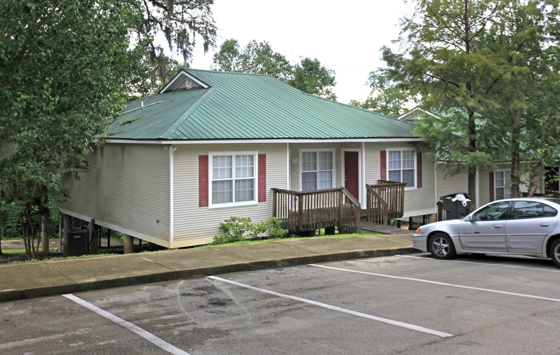 The Cottages at Cumberland Forest in Tallahassee, FL - Building Photo