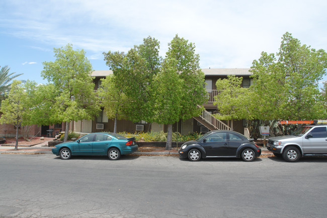 1055, 1065, &amp; 1075 N. Olsen Ave. in Tucson, AZ - Building Photo - Building Photo