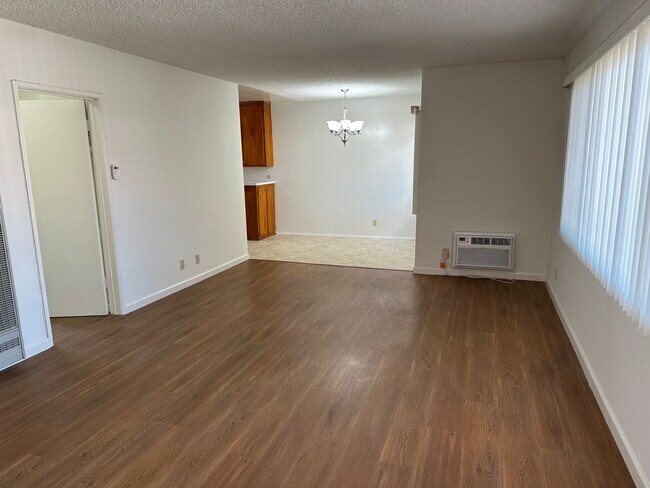 1009 N Hayworth Ave in West Hollywood, CA - Foto de edificio - Building Photo