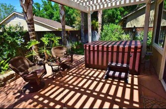 541 Jacaranda St in Brentwood, CA - Building Photo - Building Photo