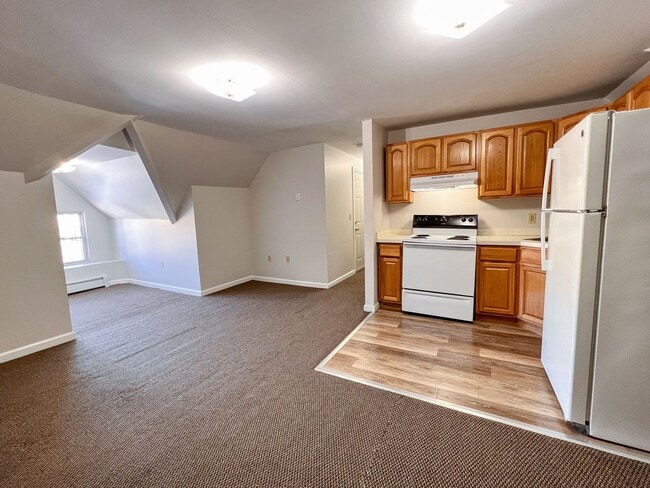 property at 207 Wethersfield Ave