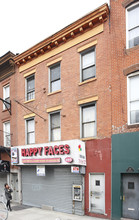 495 Grand St in Brooklyn, NY - Building Photo - Primary Photo