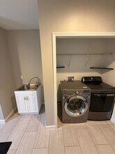 3811 Franklin Blvd in Cleveland, OH - Building Photo - Building Photo