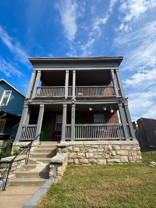 512 W 39th Terrace in Kansas City, MO - Building Photo - Building Photo