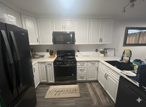 8939 Gallatin Rd, Unit 97 in Pico Rivera, CA - Building Photo - Building Photo