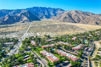 2801 N Los Felices Cir E, Unit D110 in Palm Springs, CA - Building Photo - Building Photo