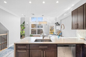 94 Leonard St in Jersey City, NJ - Building Photo - Building Photo