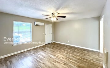 5727 N Morgan Ln in Chattanooga, TN - Building Photo - Building Photo