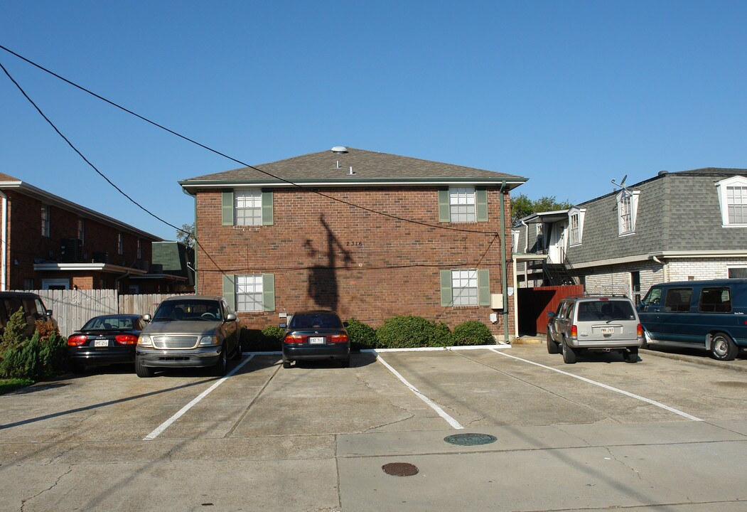 2316 Giuffrias Ave in Metairie, LA - Building Photo