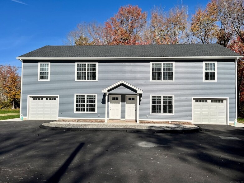 481 Norwich Ave in Colchester, CT - Building Photo