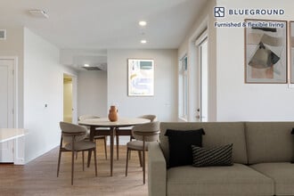 825 S Myrtle Ave in Monrovia, CA - Building Photo - Building Photo