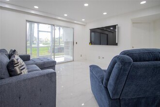 12850 SW 4th Ct in Pembroke Pines, FL - Building Photo - Building Photo
