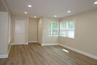 32204 Russell Blvd in Winters, CA - Building Photo - Building Photo