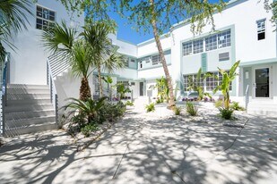 2418 Flamingo Dr in Miami Beach, FL - Building Photo