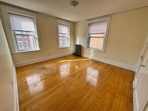 8 Barrows St, Unit 3 in Boston, MA - Building Photo - Building Photo