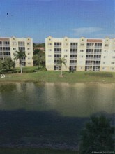 10720 NW 66th St-Unit -505 in Doral, FL - Foto de edificio - Building Photo
