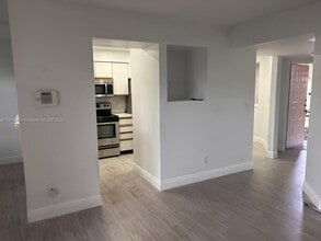 745 NW 92nd Ave in Plantation, FL - Building Photo - Building Photo