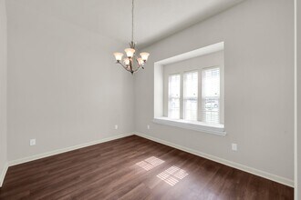 106 Mary Lake Ct in Huntsville, TX - Building Photo - Building Photo