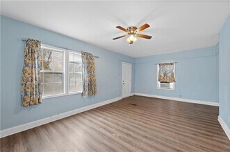 1124 Graymont Dr SW in Atlanta, GA - Building Photo - Building Photo