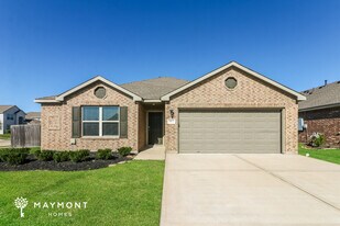 7407 Wolf Creek Ln, Unit 361-32 in Richmond, TX - Building Photo