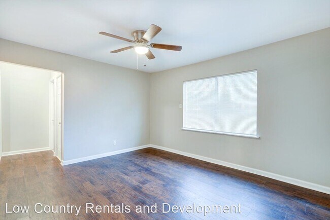 1121 E Park Ave in Savannah, GA - Building Photo - Building Photo