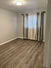 8653 Danridge Dr in Sacramento, CA - Foto de edificio - Building Photo