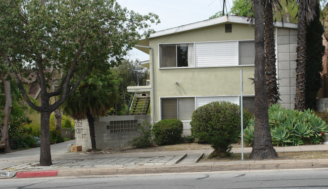 1305-1307 Hill Ave in Pasadena, CA - Building Photo - Building Photo