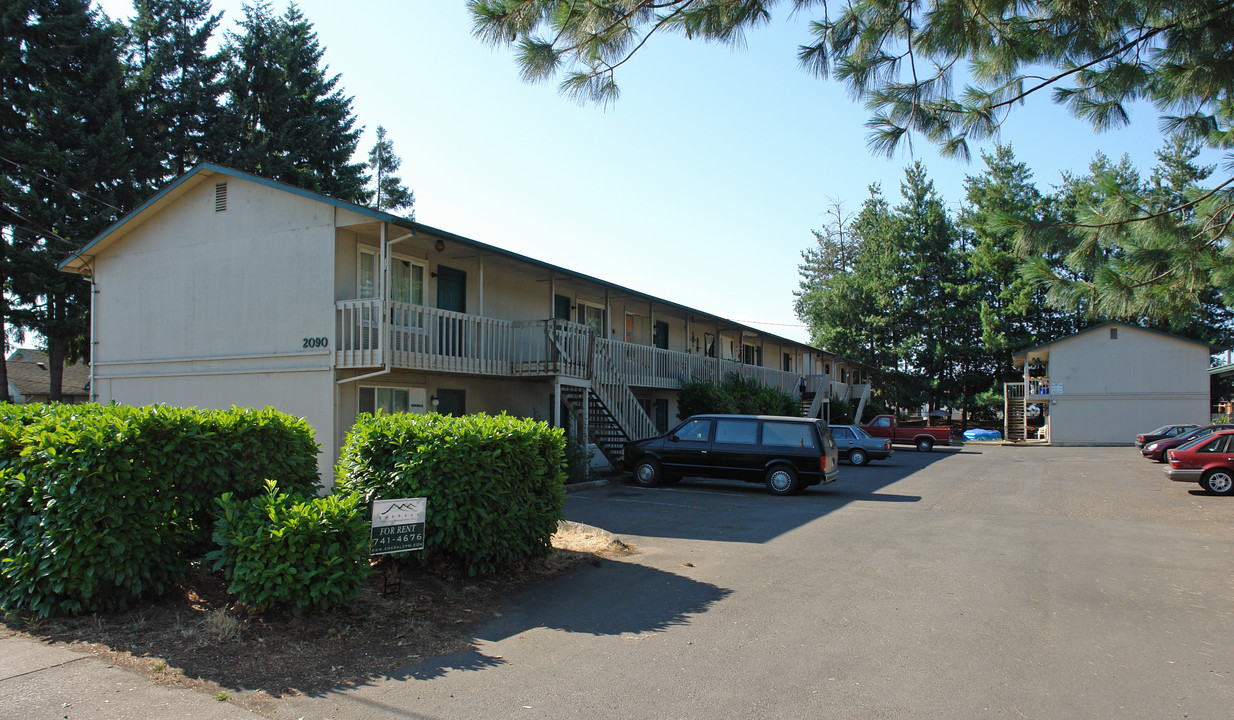 arns01 in Eugene, OR - Building Photo