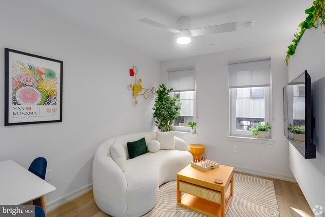 property at 2009 N Howard St