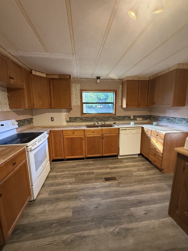 1688 Red Hl Rd in Richland, GA - Building Photo - Building Photo