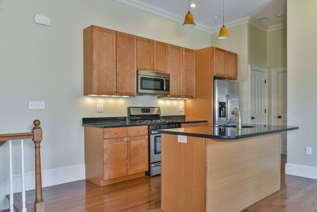 3 Savin Hill Ave in Boston, MA - Building Photo - Building Photo