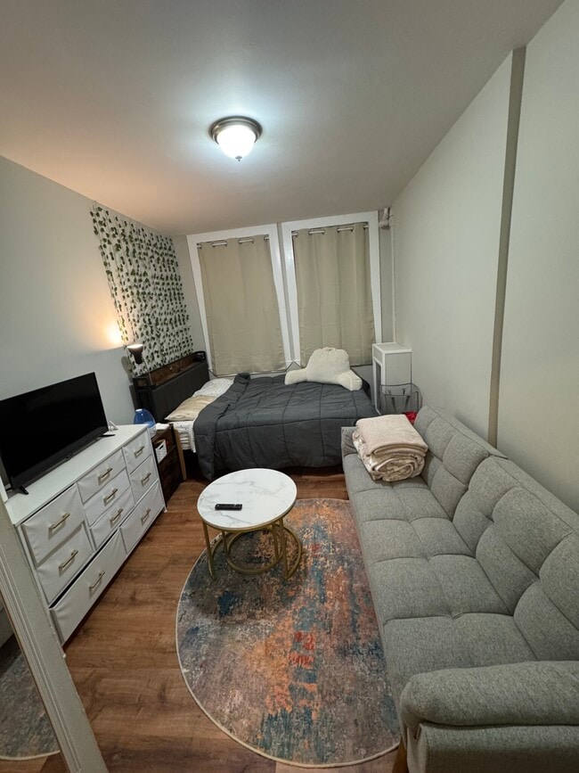 52 Central St, Unit 1