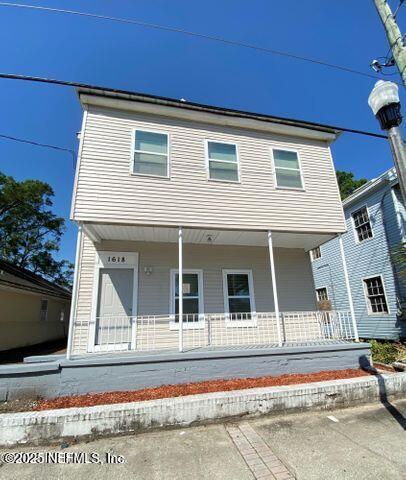 1618 Myrtle Ave N in Jacksonville, FL - Foto de edificio - Building Photo