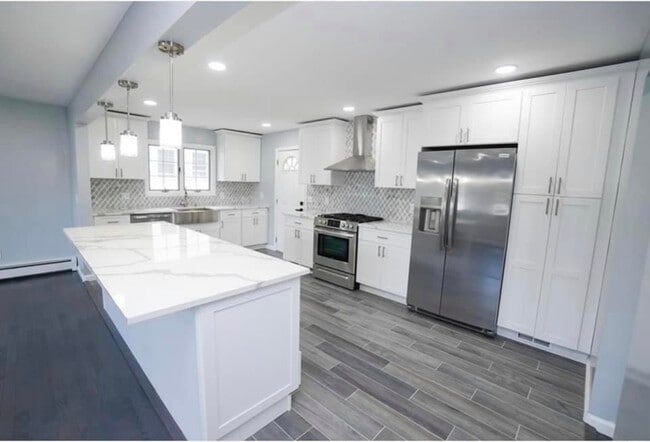 11 Cozy Glen Ct, Unit 2