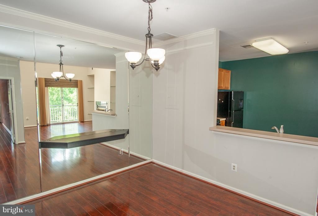 6551 Grange Ln-Unit -402 in Alexandria, VA - Building Photo