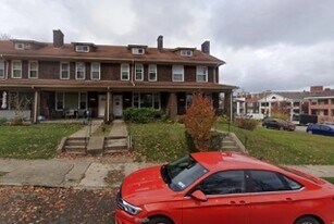 325 N Murtland St in Pittsburgh, PA - Building Photo