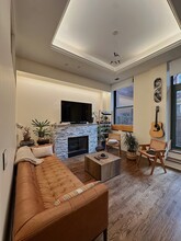 208 W Washington St in Chicago, IL - Foto de edificio - Building Photo