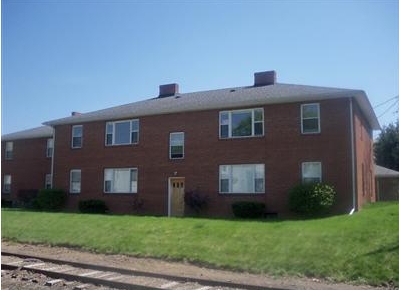 301 Hamilton Ave in Coshocton, OH - Building Photo